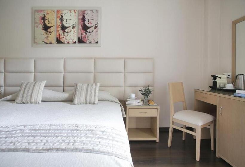 サイドオーシャンビュースタンダードルーム, Palmyra Beach