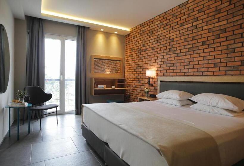 サイドシービュースーペリアールーム, Palmyra Beach