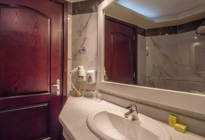 اتاق استاندارد سه نفره, Seagull Beach Resort Families And Couples Only
