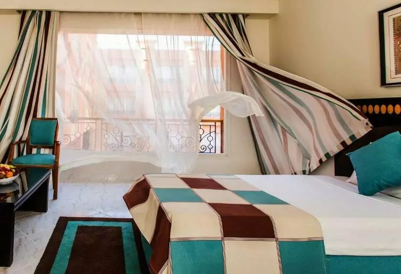 اتاق استاندارد سه نفره, Seagull Beach Resort Families And Couples Only