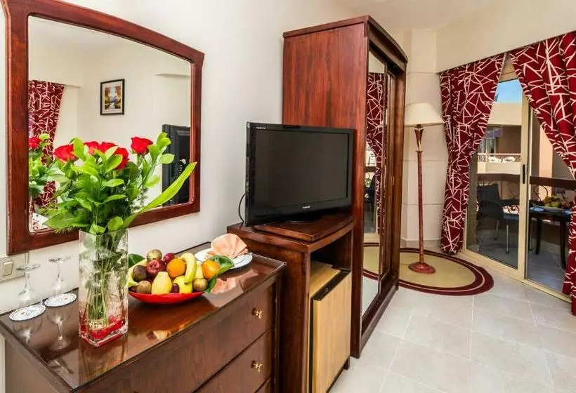 اتاق استاندارد سه نفره, Seagull Beach Resort Families And Couples Only