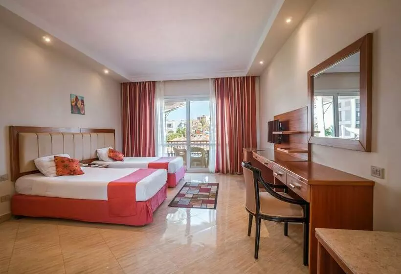 اتاق استاندارد با چشمانداز استخر, Seagull Beach Resort Families And Couples Only