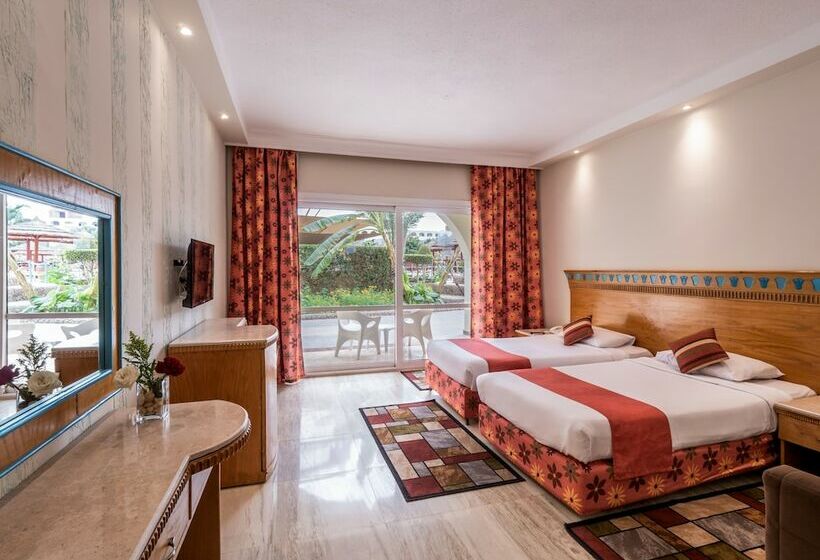 プールビュースタンダードルーム, Seagull Beach Resort  Families And Couples Only