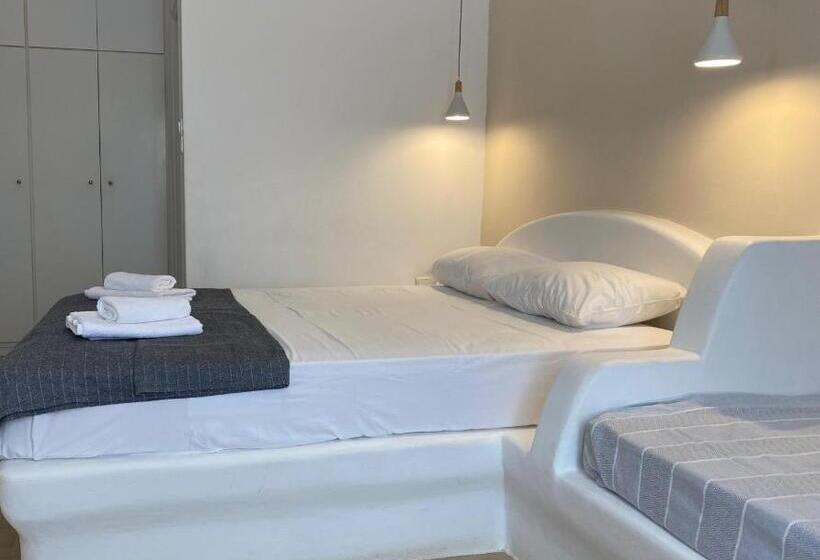 标准三人间, Serene Hill