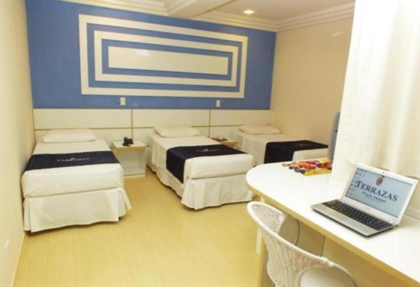 高级三人间, Terrazas