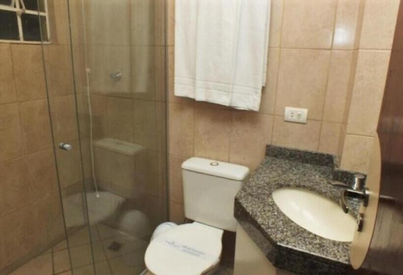 高级三人间, Terrazas