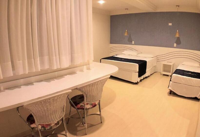 标准三人间, Terrazas