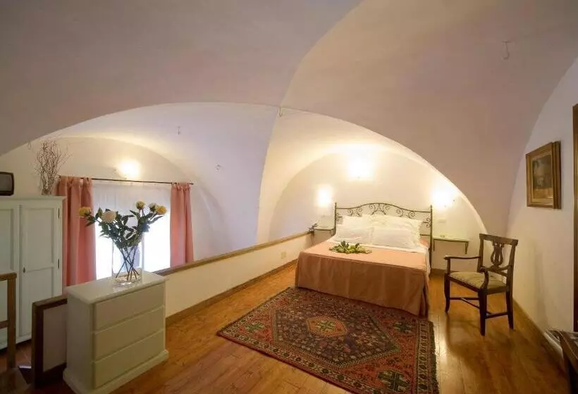 Classic Neljän Hengen Huone, Villa Giulia