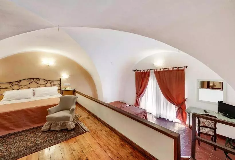 Classic Neljän Hengen Huone, Villa Giulia