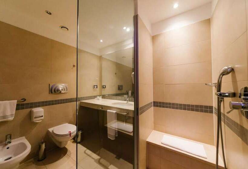 ファミリールーム, Motel Prestige