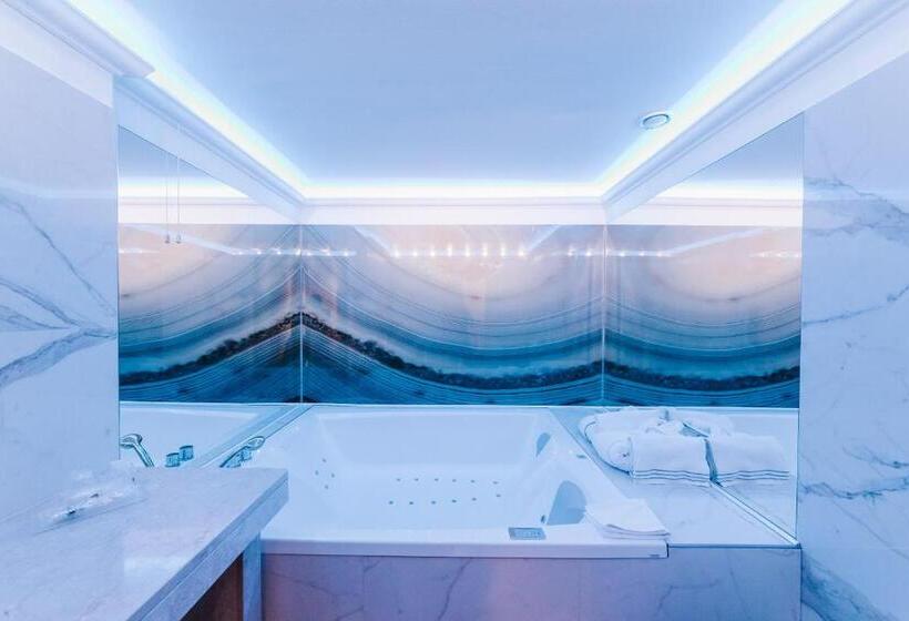 ハイドロマッサージバス付きジュニアスイート, Motel Prestige