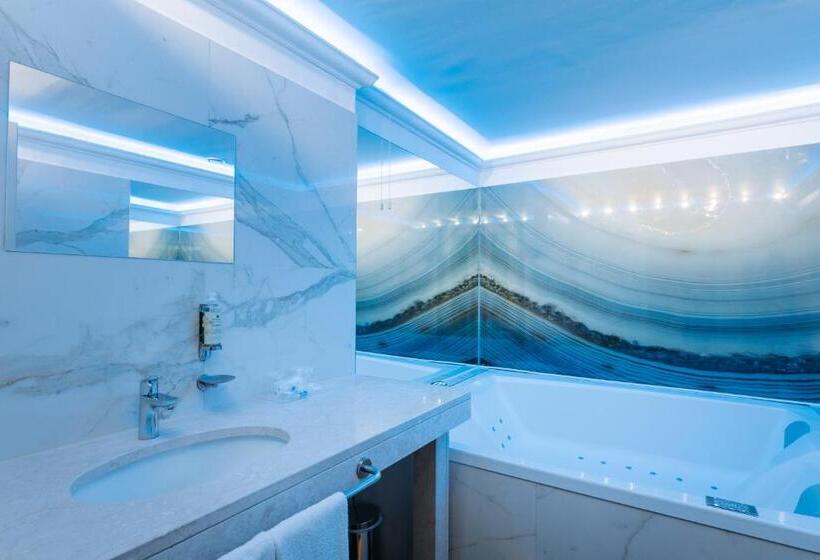 ハイドロマッサージバス付きジュニアスイート, Motel Prestige