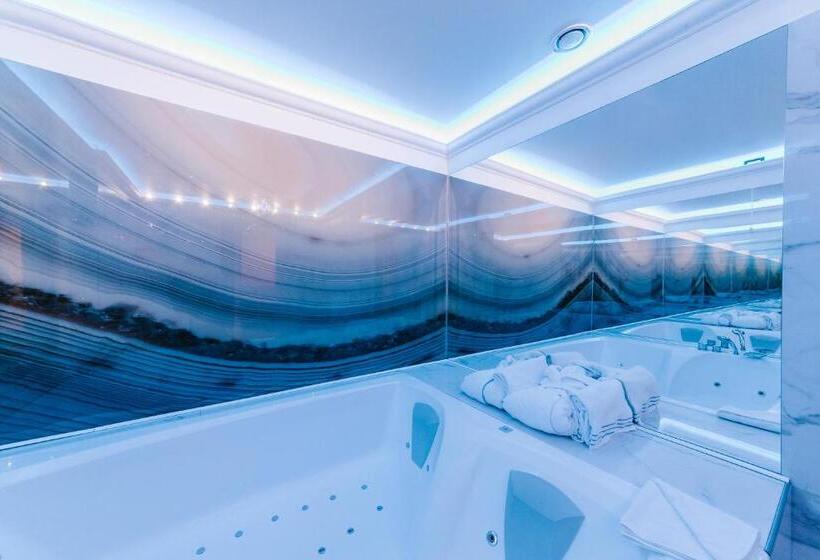 Полулюкс с Гидромассажем, Motel Prestige