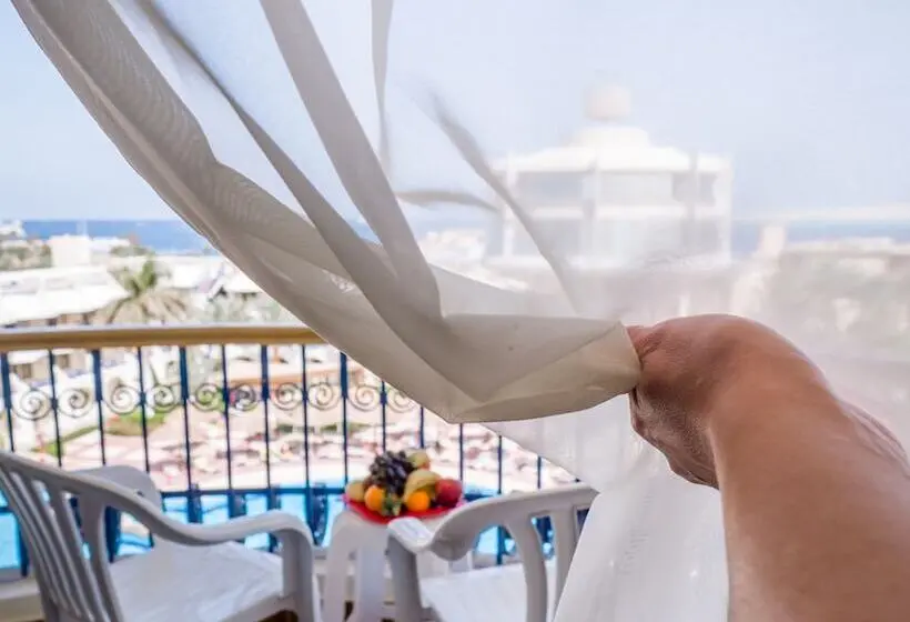 اتاق استاندارد با چشمانداز استخر, Seagull Beach Resort Families And Couples Only