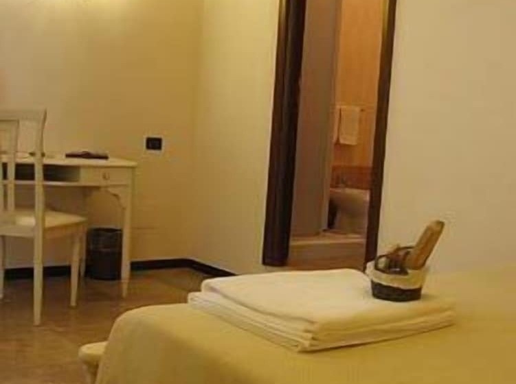 اتاق استاندارد سه نفره, B&b La Dimora Di Nettuno