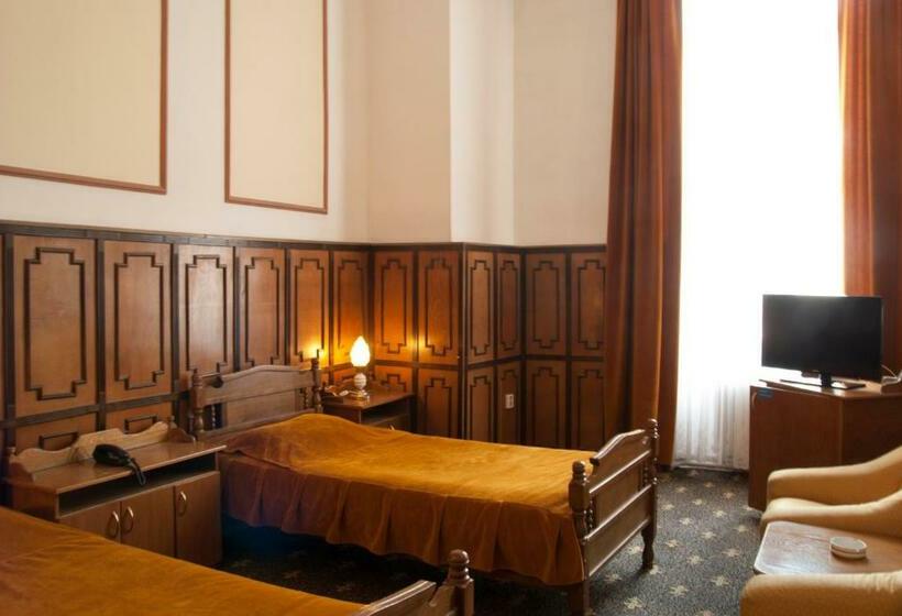 Номер Стандарт, Dacia