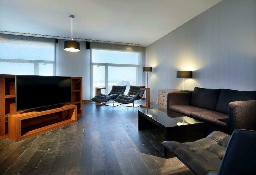 סוויטה, Eurostars Madrid Congress