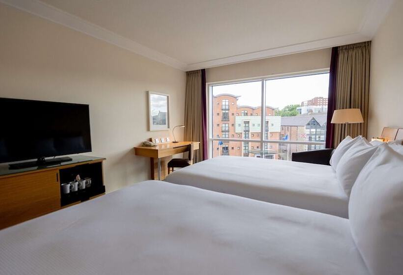 带2个双人床的标准工作室, Hilton Newcastle Gateshead