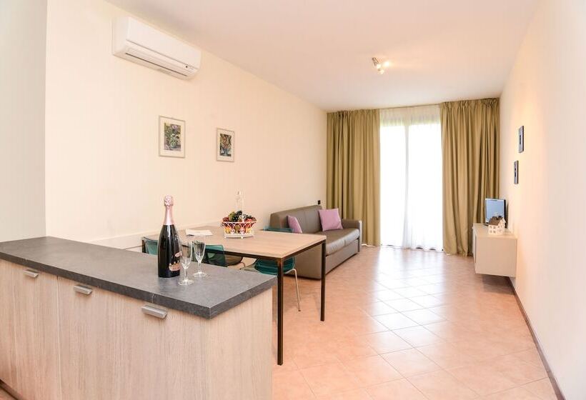 آپارتمان 1 خوابه با چشم‌انداز باغ, Il Sogno Apartments