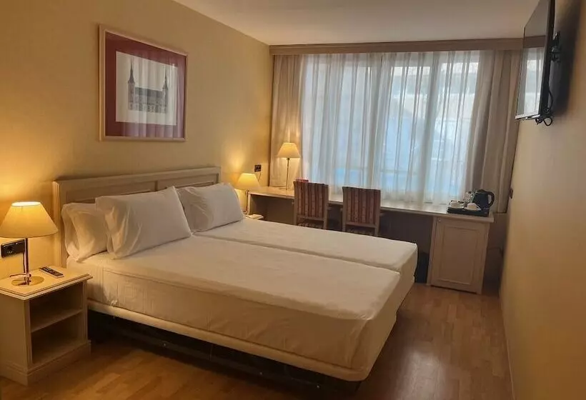 اتاق استاندارد, Luze Castellana