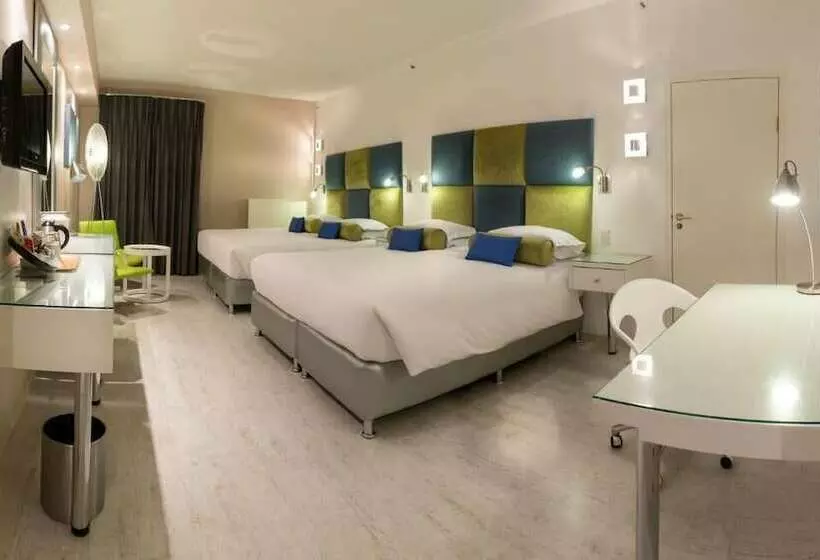 デラックスファミリールーム, Peermont Metcourt Suites At Emperors Palace