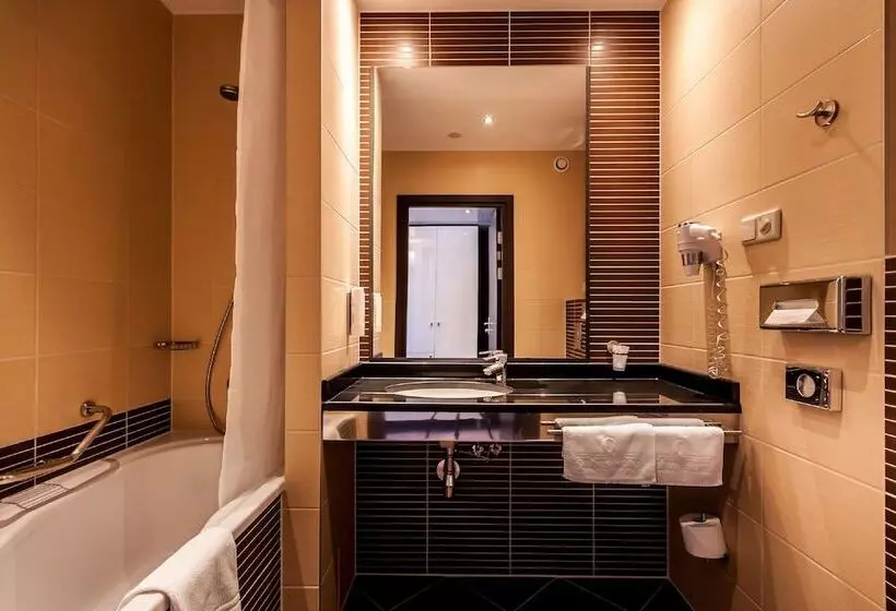 اتاق استاندارد, Qubus Hotel Kraków