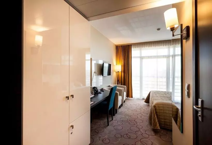 اتاق استاندارد, Qubus Hotel Kraków