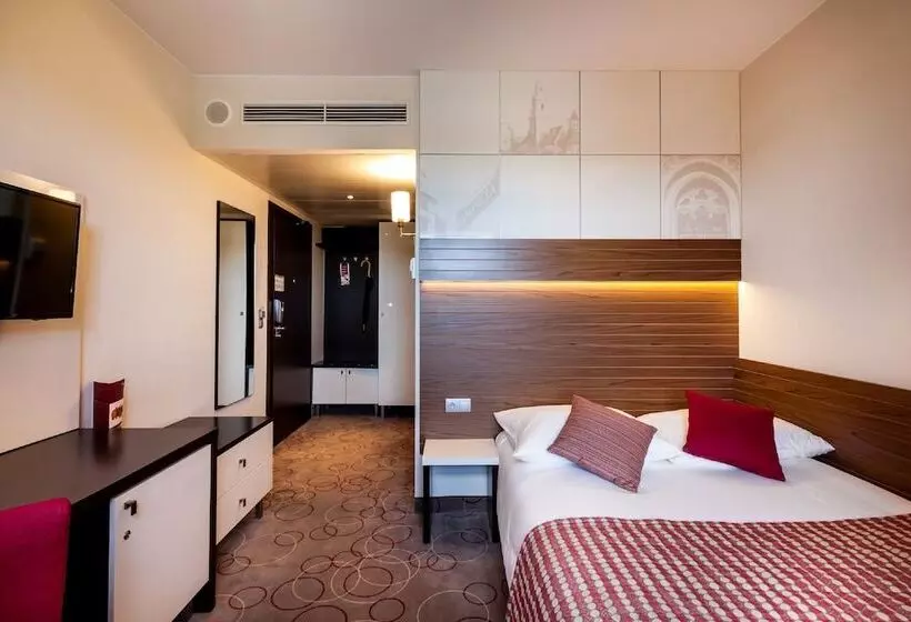اتاق استاندارد یک نفره, Qubus Hotel Kraków