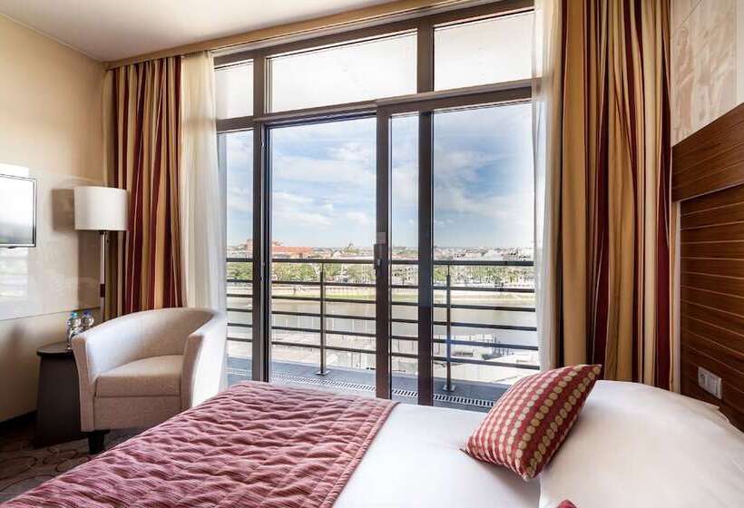 Номер Стандарт Вид на Реку, Qubus Hotel Kraków