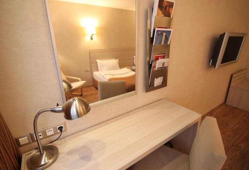 Quarto standard, Ramada By Wyndham Ankara