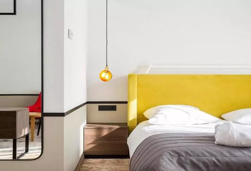 سوییت جونیور, Qubus Hotel Kraków