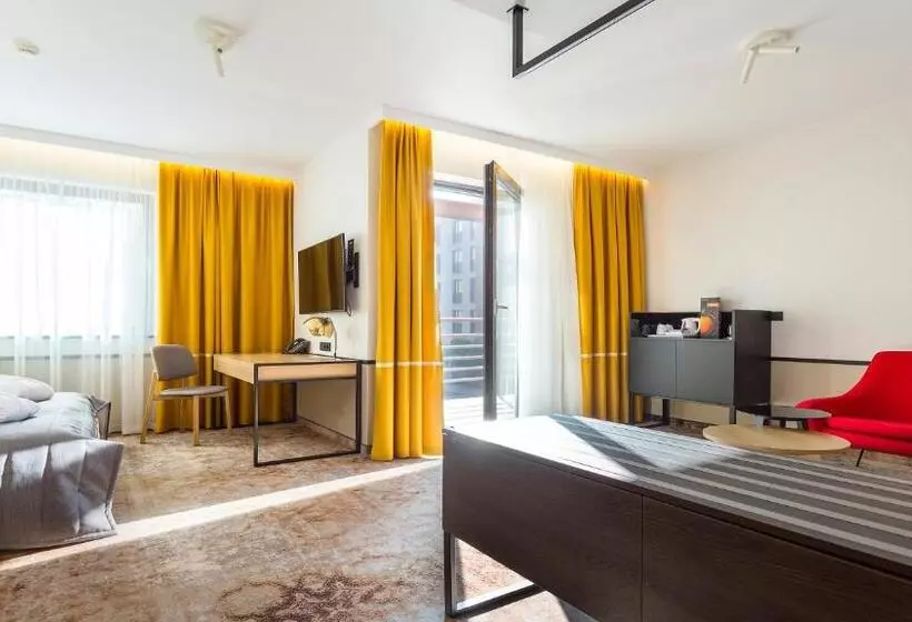 سوییت جونیور, Qubus Hotel Kraków