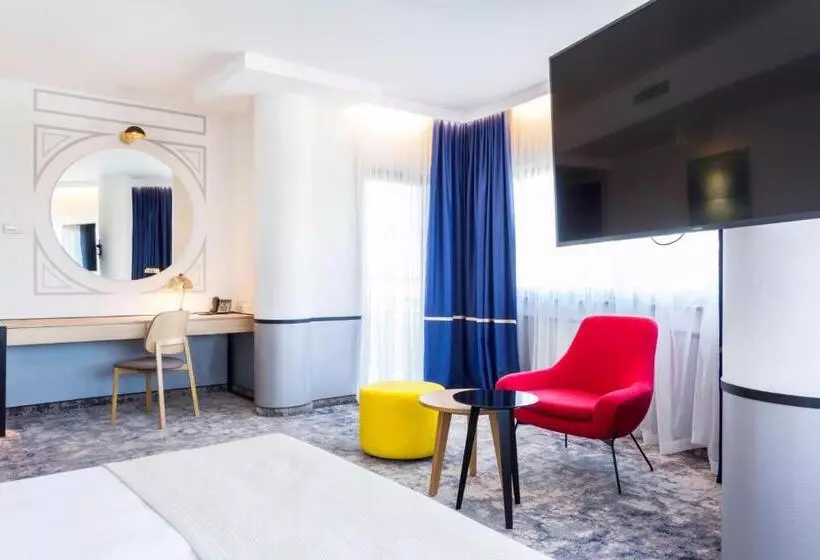 سوییت جونیور, Qubus Hotel Kraków