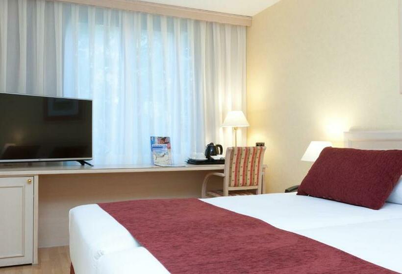 اتاق استاندارد, Luze Castellana