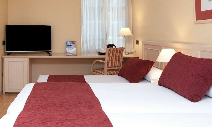 اتاق استاندارد سه نفره, Luze Castellana