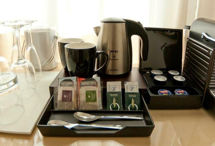 اتاق اجرایی, Luze Castellana