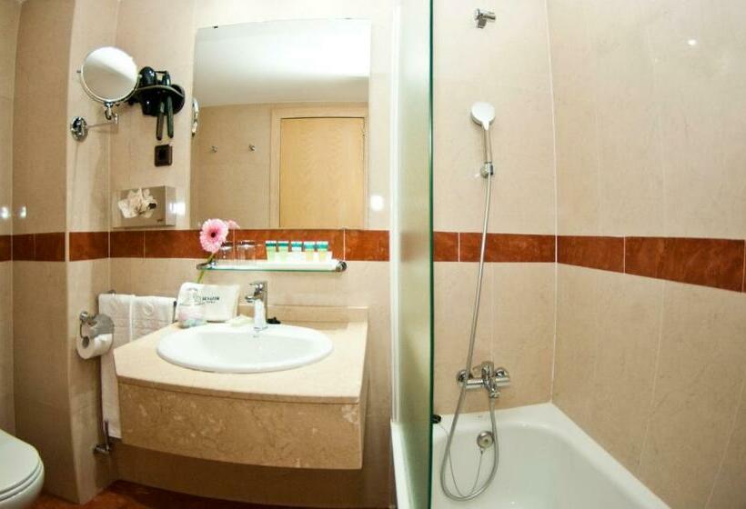 اتاق اجرایی, Luze Castellana