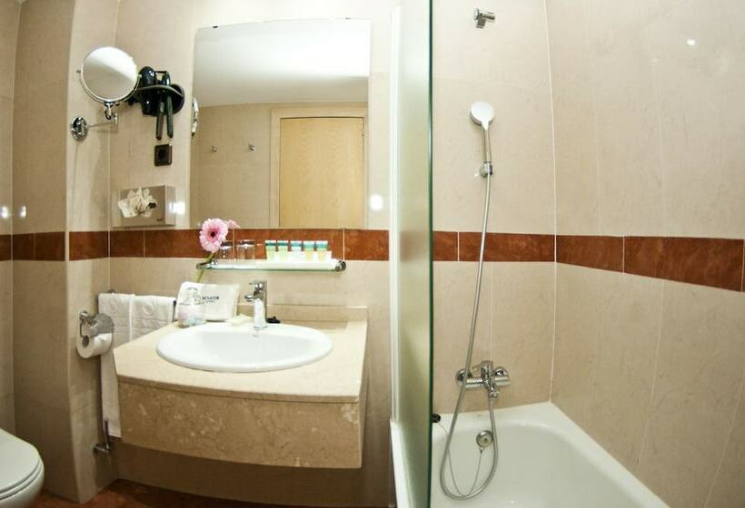 اتاق اجرایی, Luze Castellana