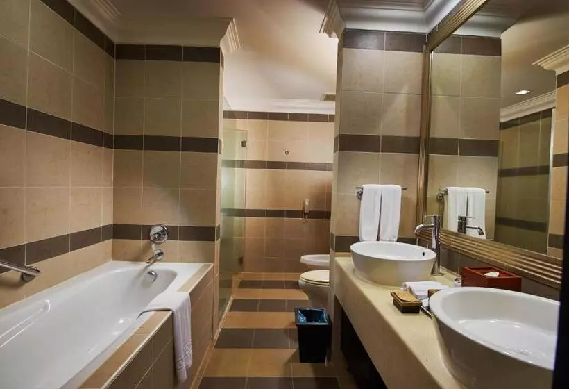 سوئیت با بالکن, Berjaya Tioman Resort