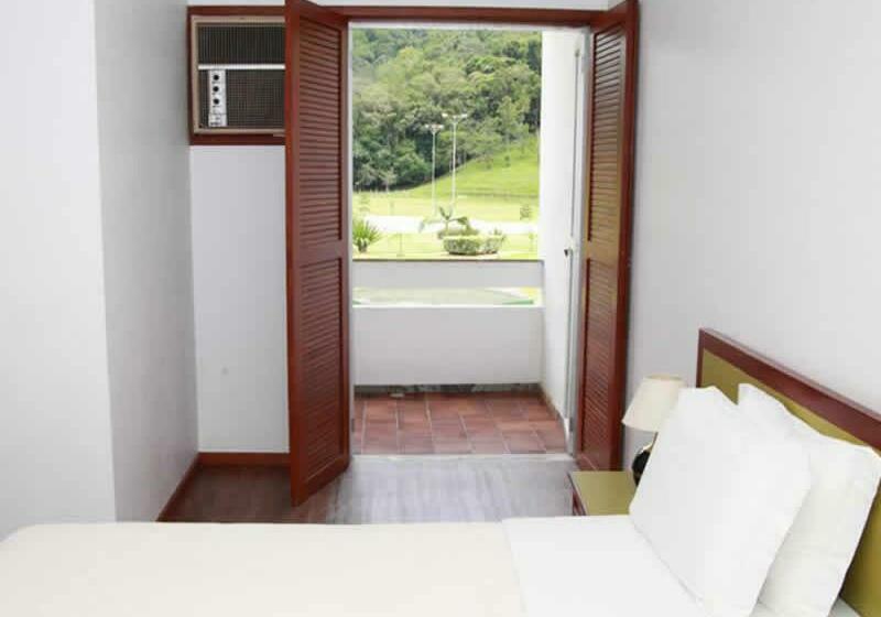 דירת חדר, Aguas Mornas Palace