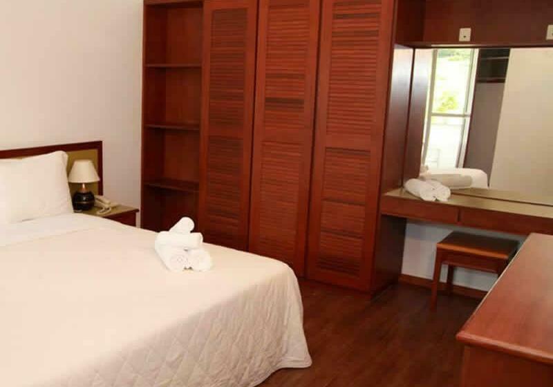 סוויטה, Aguas Mornas Palace