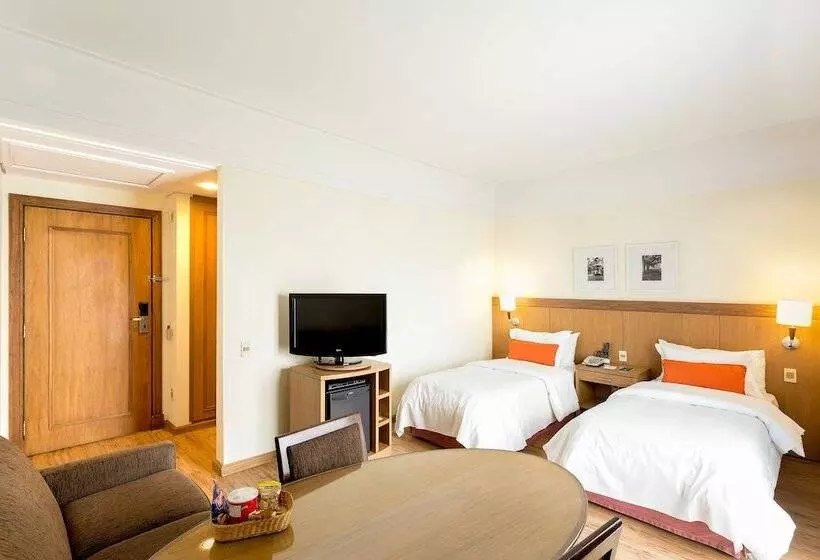 Quarto Deluxe, Cassino Tower Campinas Cambui