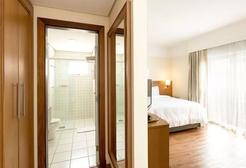 Quarto Deluxe, Cassino Tower Campinas Cambui