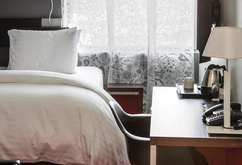 اتاق لوکس یک تخته, Center Hotels Arnarhvoll