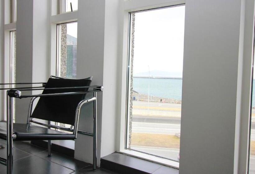 اتاق لوکس با چشمانداز دریا, Center Hotels Arnarhvoll