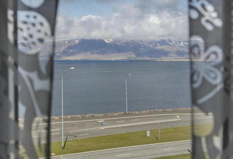 اتاق لوکس با چشمانداز دریا, Center Hotels Arnarhvoll