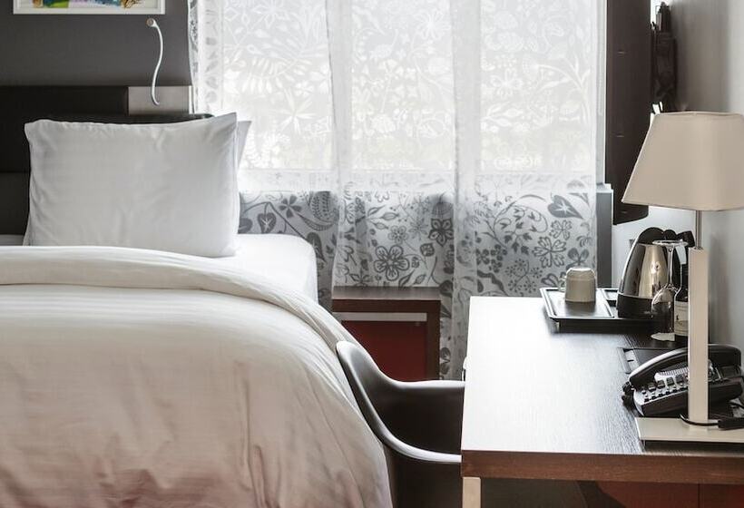 اتاق لوکس یک تخته, Center Hotels Arnarhvoll