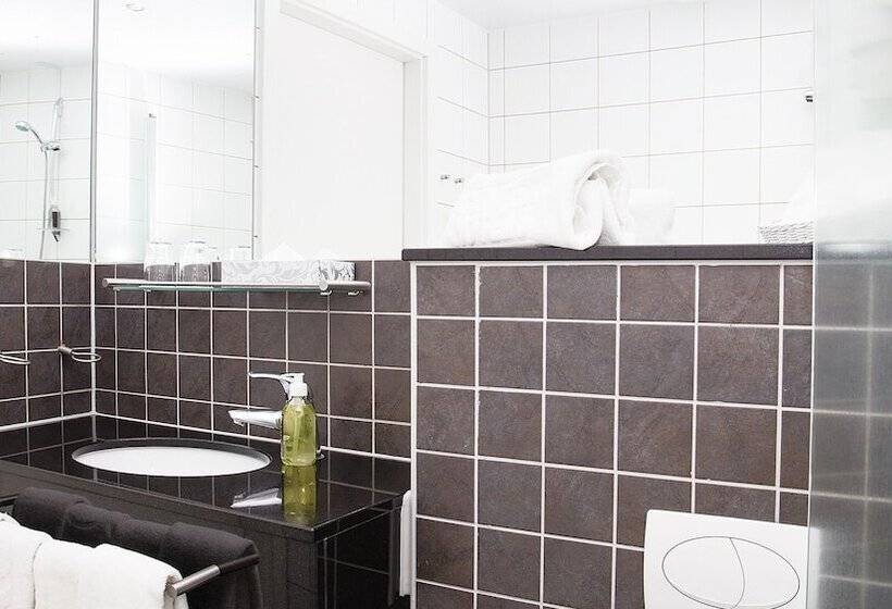 اتاق استاندارد با چشمانداز دریا, Center Hotels Arnarhvoll