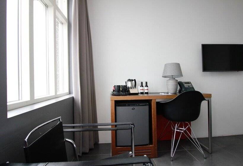 اتاق استاندارد با چشمانداز دریا, Center Hotels Arnarhvoll