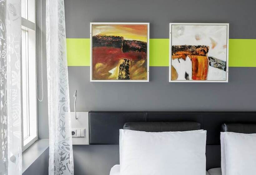 اتاق لوکس با چشم‌انداز دریا, Center Hotels Arnarhvoll